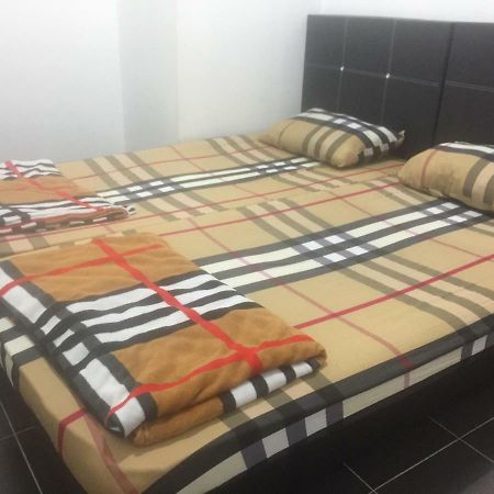 Jiaxin Hostel Ulu Tiram Exteriér fotografie