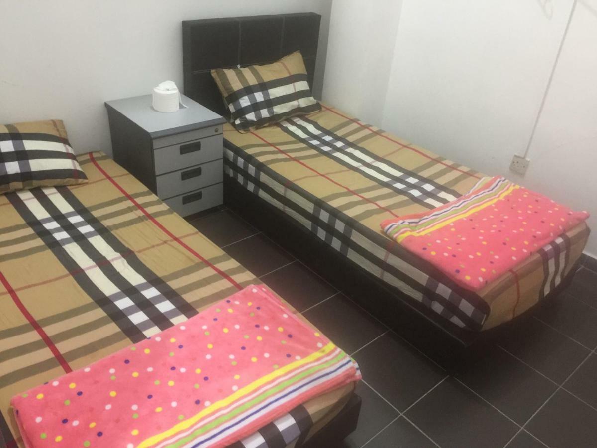 Jiaxin Hostel Ulu Tiram Exteriér fotografie