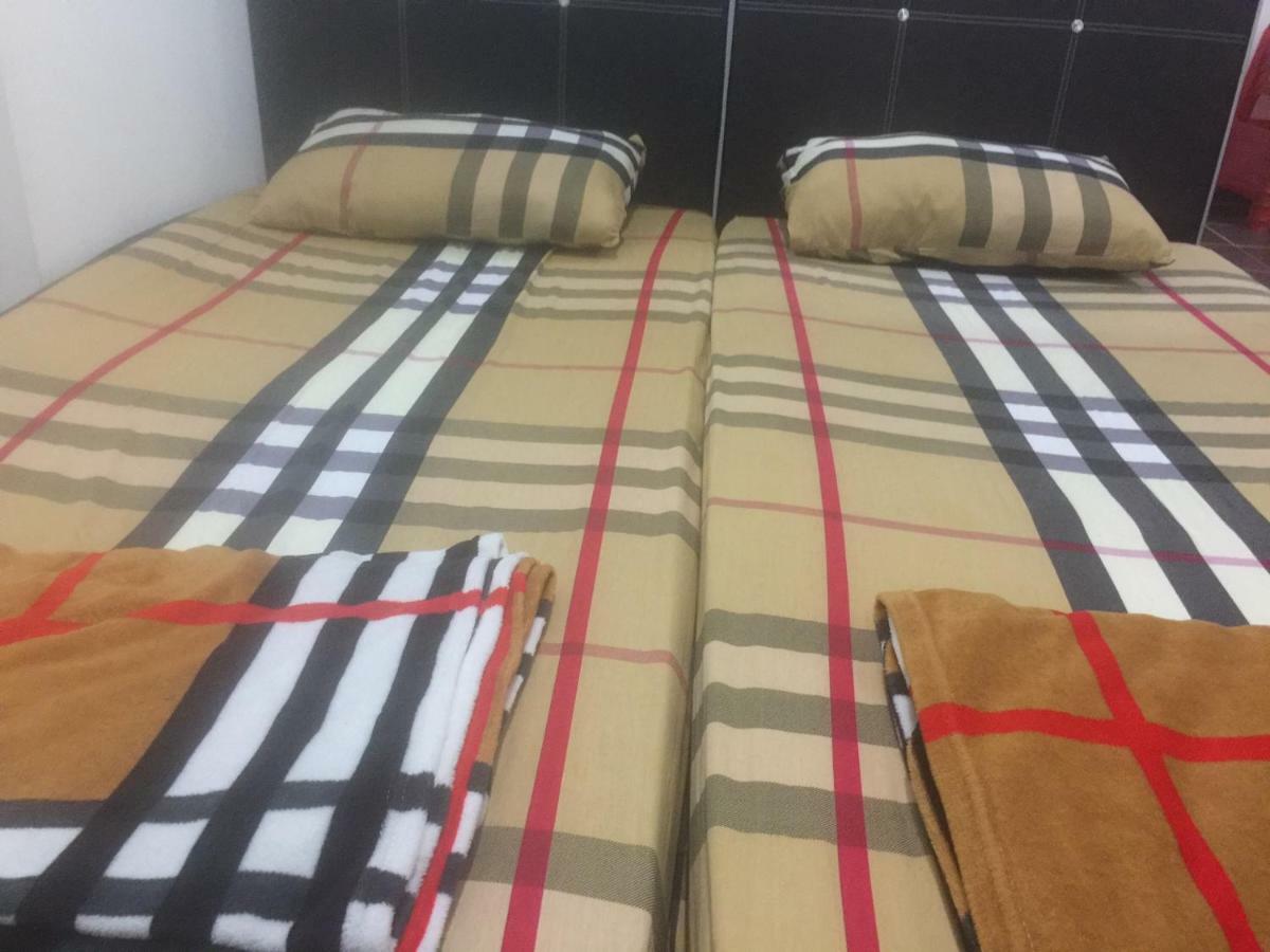 Jiaxin Hostel Ulu Tiram Exteriér fotografie