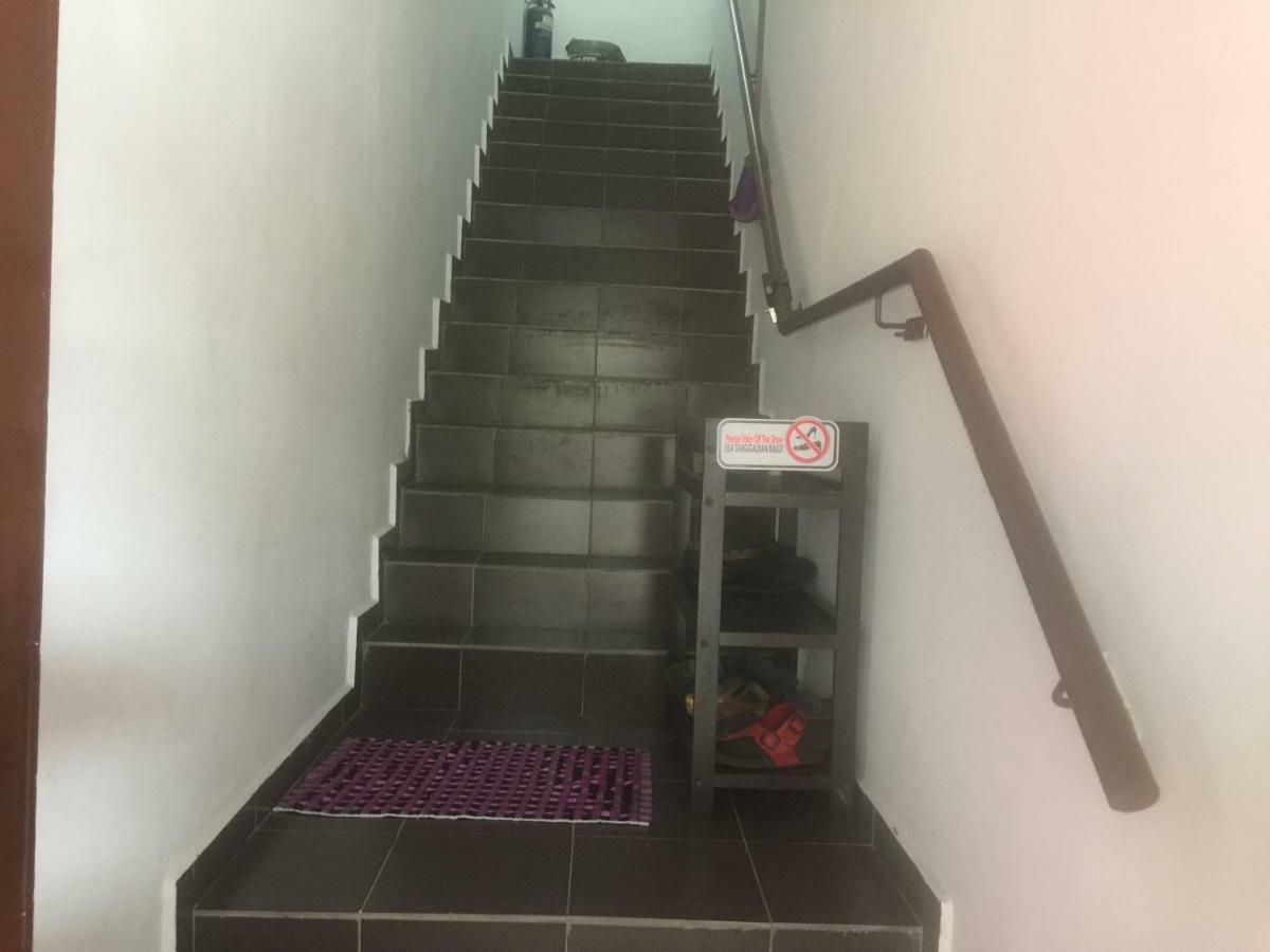 Jiaxin Hostel Ulu Tiram Exteriér fotografie
