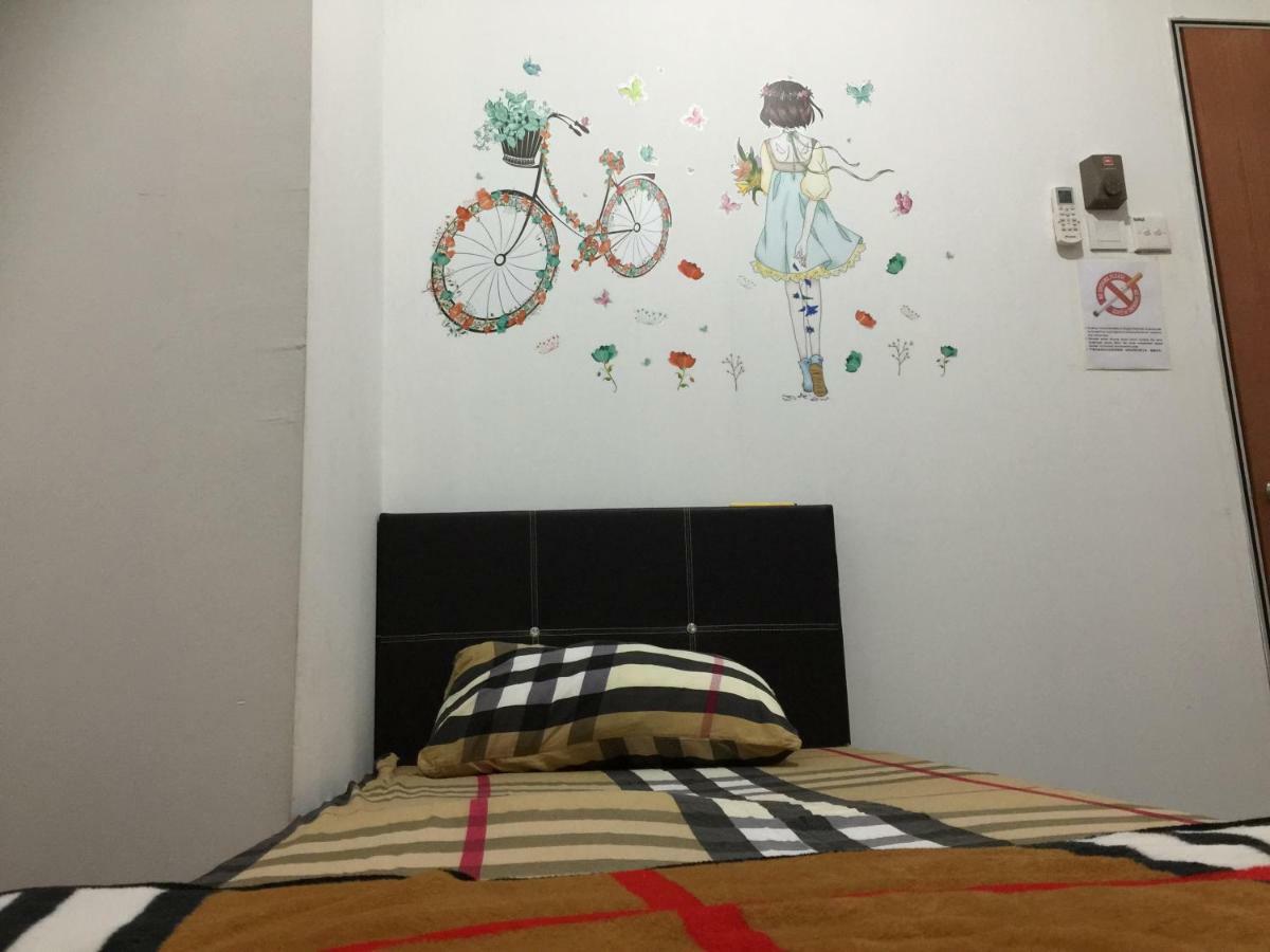 Jiaxin Hostel Ulu Tiram Exteriér fotografie
